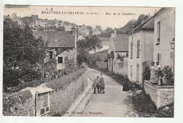 NEAUPHLE LE CHATEAU - Yvelines - CPA 78 - rue de la Gouttiere