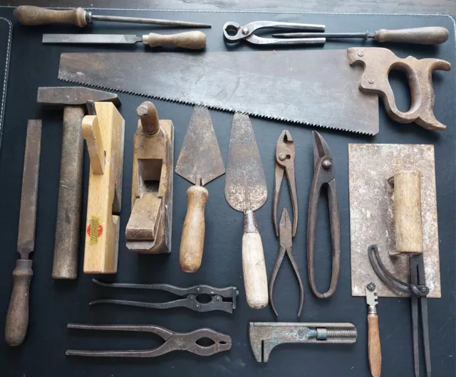 Konvolut altes Werkzeug  27 Teile Hammer, Glättkellen, Zangen, Hobel, Säge etc.