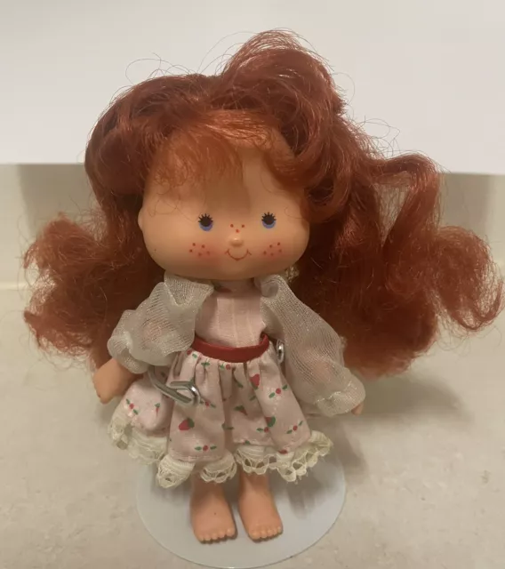 Vintage Strawberry Shortcake Herself   Rare Berrykin