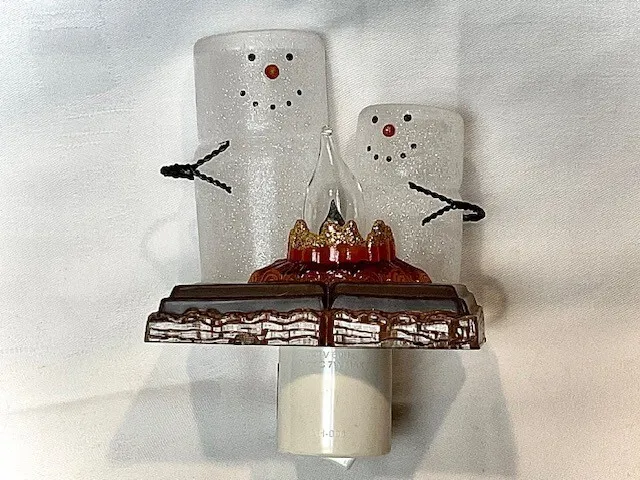 Midwest Cbk Smores Snowmen Campfire Plug-In Flickering Flame Night Light~Swivels