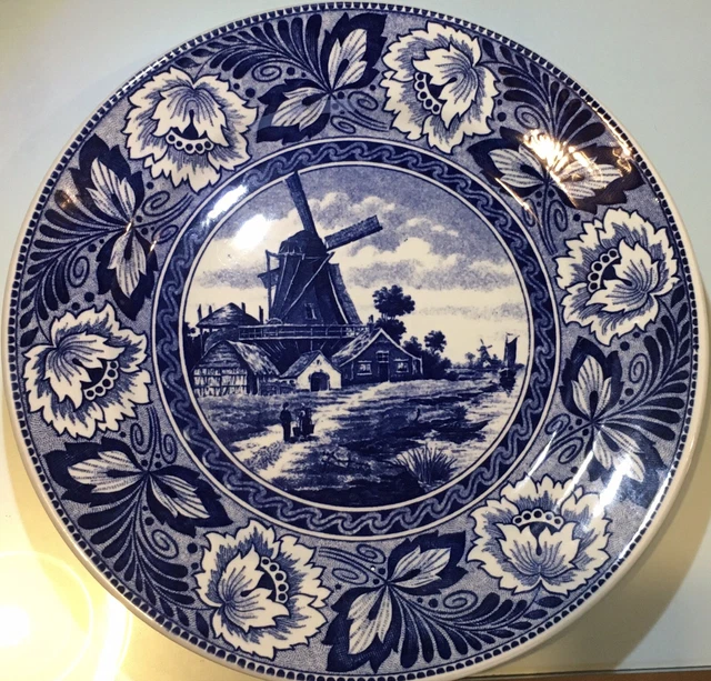 VINTAGE DUTCH DELFT ROYAL SPHINX MAASTRICHT Plate