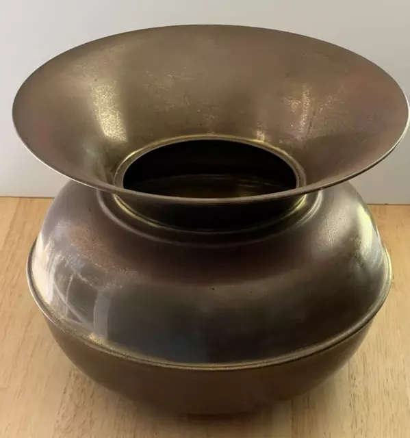 Beautiful Antique Brass Spittoon - Cuspidor Handmade in England Great Patina