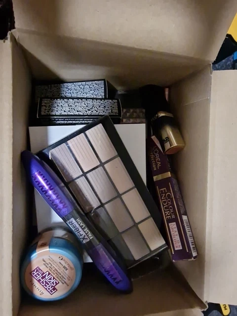 Paquete de belleza de maquillaje 30 artículos listados