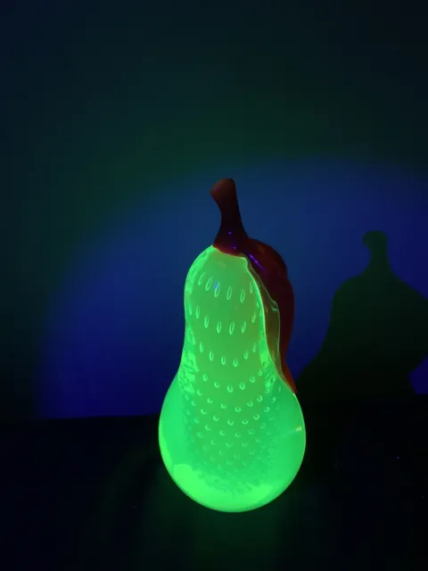 Uranium Glass Vaseline Murano Pear 4 Lb 4 Ounces With Controlled Bubbles Mint