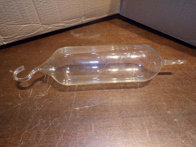 Ancien Verre  Moi  7 cm de diamètre par 12,5 cm de haut