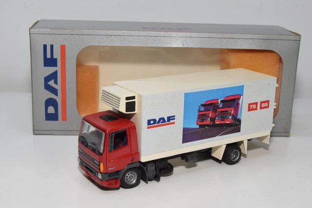 Miniature Tekno 1:50 - DAF 95 Truck Avec Remorque Container - Échelle 1/50