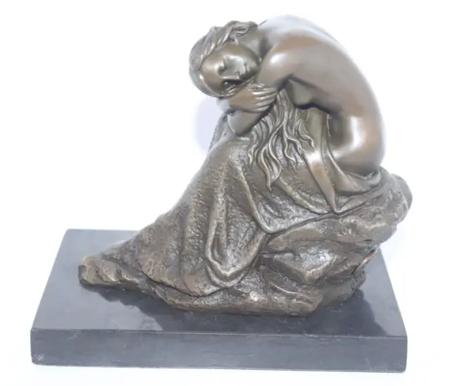 Bronze Skulptur / Figur ,"träumendes Mädchen",sign.Milo , H.15cm , 1,7Kilo /!10