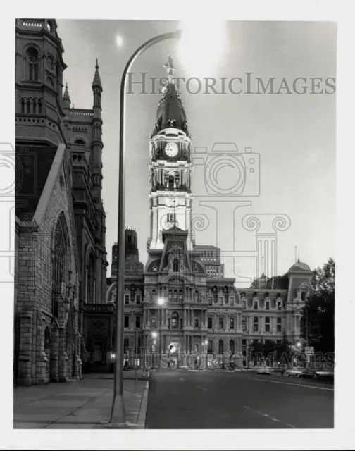 1965 Press Photo Newly developed, futuristic street light poles in Philadelphia.