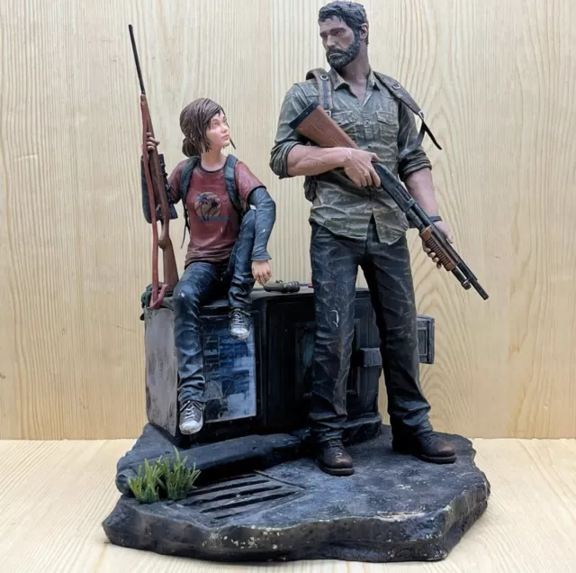 The Last of Us Post Pandemic Edition Joel & Ellie Statue PS3 Rare