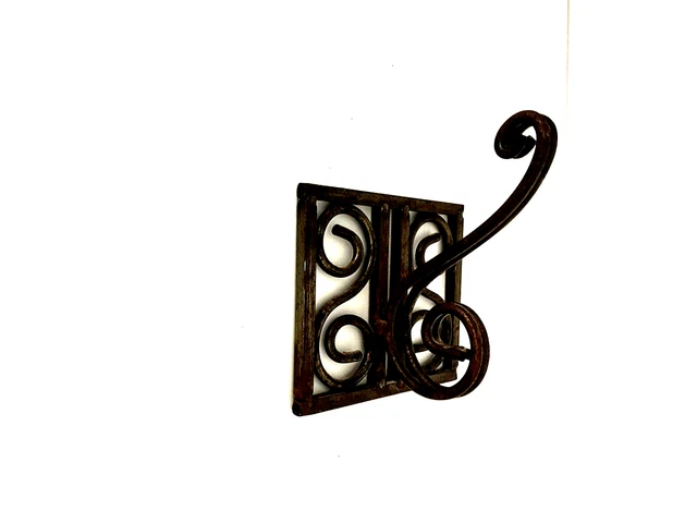 Cast Iron Square Hanger 5"