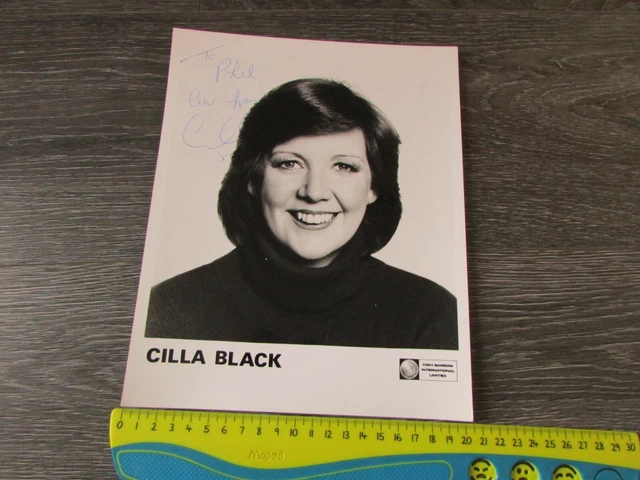 Cilla Black Singer & TV Presenter Original Hand Signed Photo 3