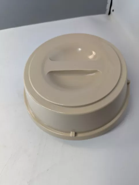 Cambro HK39 Camwear 9 in Plate Heat Keeper Base HK39B and Cover HK39C