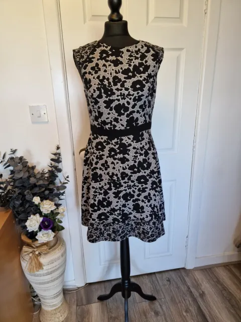 Oasis size 12 sleeveless floral dress in grey floral