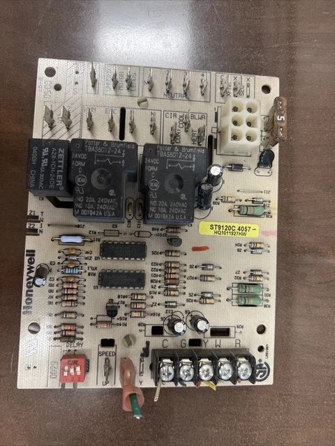 Honeywell HQ1011927HW Furnace Control Circuit Board (ST9120C4057)