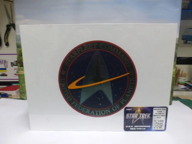 CORGI CC96611 STAR Trek - USS Enterprise NCC-1701-D (The Next ...