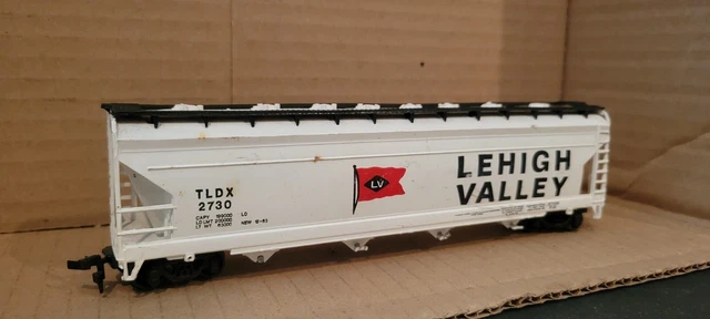 7U HO Scale Train Car LEHIGH VALLEY TLDX 2730 CENTERFLOW HORN HOOK COUPLER