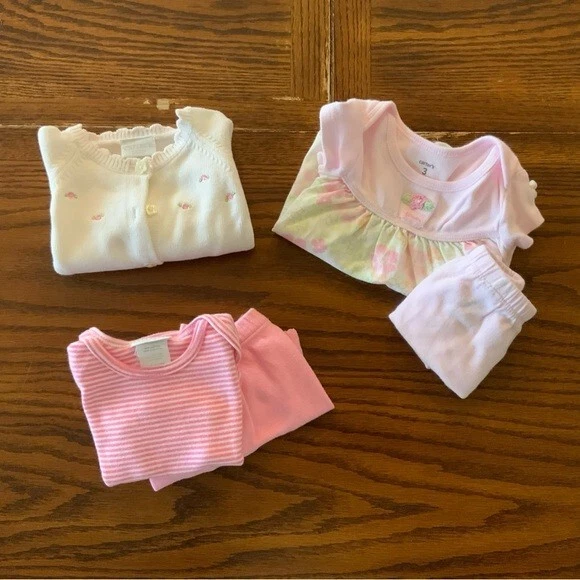 Carters Girl Baby Infant Dress Sweater One Piece Bodysuit Short Set Size 3 Month
