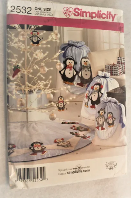 Penguin Christmas Simplicity 2532  Tree Skirt, Gift Bags and Ornaments