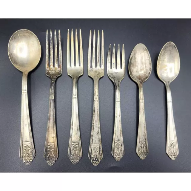 International Silver Royal Saxony 1935 Lot 7 Pieces Soup Spoon Teaspoons Forks