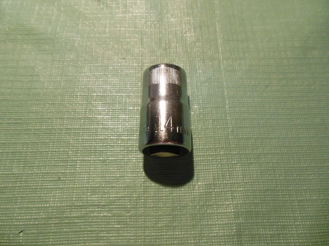 VINTAGE "CRAFTSMAN USA -G- 44235" METRIC KNURL TOP SOCKET ~ 14mm ~ 1/2" DR 12 PT