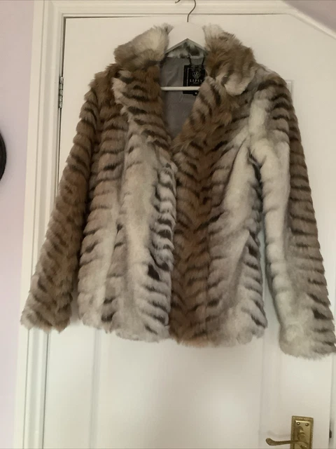 Lipsy sales deluxe outerwear