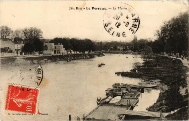 CPA Bry Le Perreux, La Marne FRANCE (1339120)