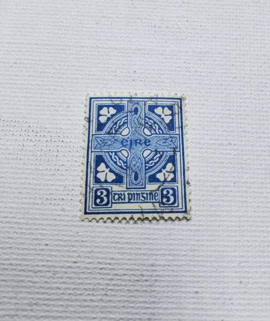 Ireland Eire 3P Tri Pinsine Postage Stamp  05/217