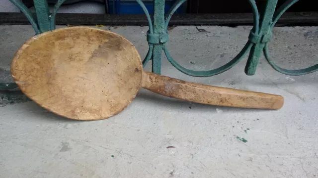 ANTIQUE PRIMITIVE OLD BIG  HAND CARVED WOODEN SPOON PADDLE 19th