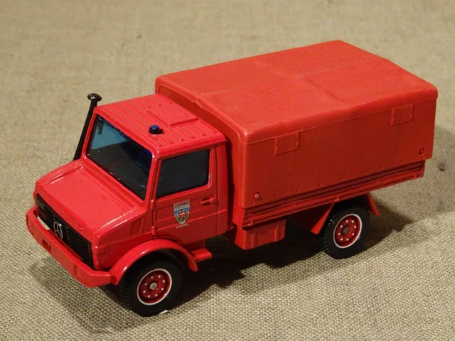 SOLIDO POMPIER CAMION mercedes unimog et remorque 1/50 EUR 11,40