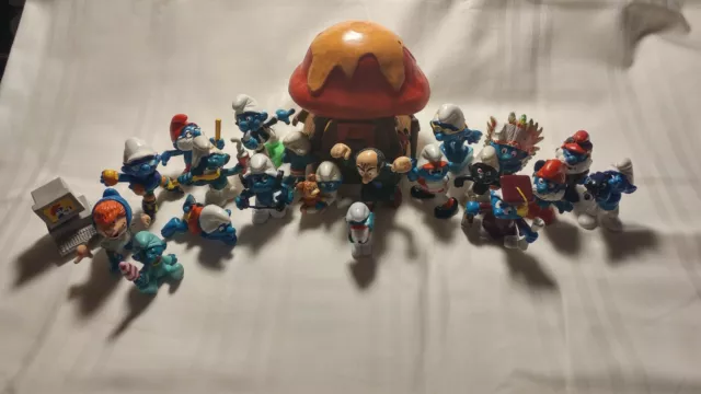 Schleich Schlümpfe/Smurfs (20 Stück+Haus und einem Computer)