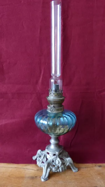 Lampe à pétrole ancienne réservoir bleu pied étain