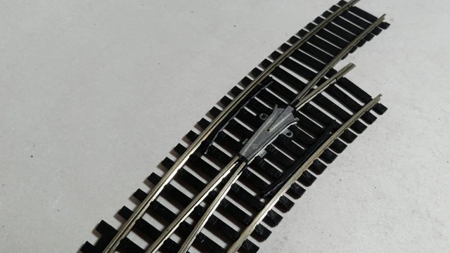 Peco SL-E386F - N - Aiguillage Courbe à Droite - 160mm - Rayons 457 Et 914mm 10 Code 55