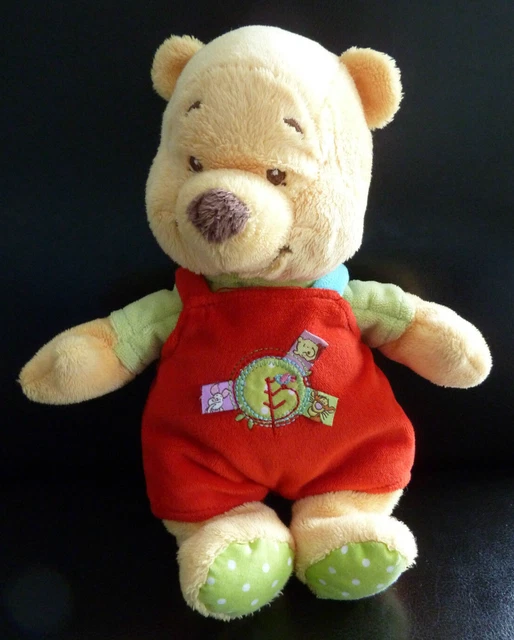 *. PELUCHE DOUDOU DISNEY BABY OURS WINNIE SALOPETTE ROUGE VERT OISEAU 22cm NEUF*