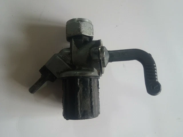 Simson Benzin Hahn    Ddr Ware   Seht Mal