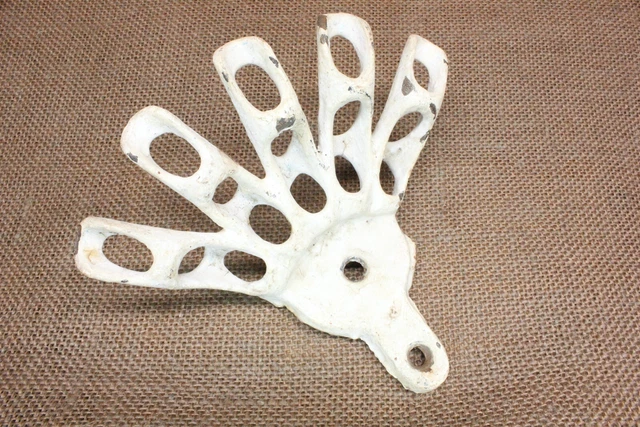 Old Flag Holder 1/2” Bracket Holds 5 Flags Wall Post Mount Rustic Paint Iron 2