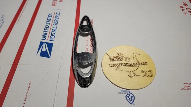 OEM Harley Davidson 91569-89 Front Fender Ornament Base Mount Bracket HD Eagle OEM Harley Davidson 91569-89 Front Fender Ornament Base Mount Bracket HD Eagle