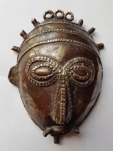 Pendentif masque en Bronze  ART TRIBAL AFRICAIN ETHNOLOGIE  10 cm