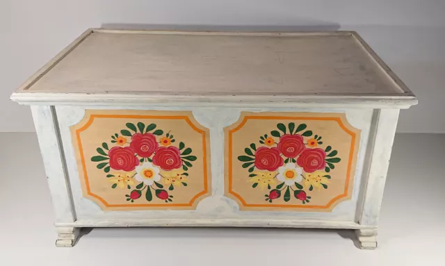 Antiguo Pintado Caja de Madera Arcón Granjero Contrachapada Motivo Floral
