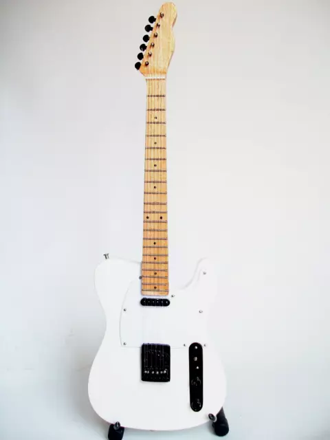 Guitare miniature Telecaster blanche de Freddie Mercury - Queen