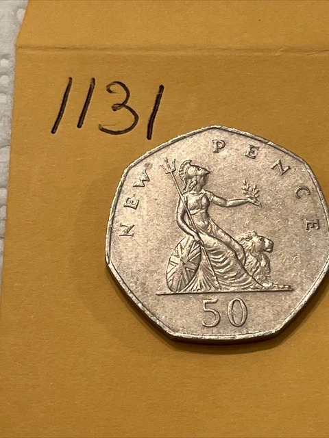 Great Britain 50 PENCE COIN 1981 (QUEEN ELIZABETH II) World Coin