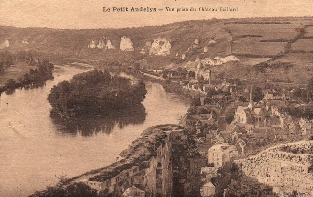 CPA 27 - LE PETIT ANDELYS  (Eure) - Vue prise du Château Gaillard