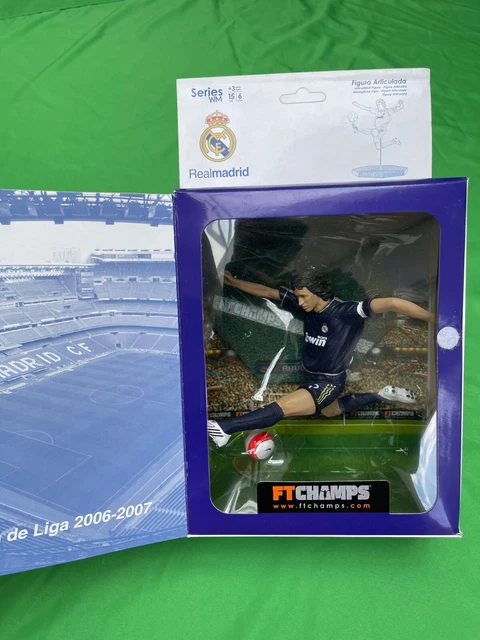 レア物　REAL MADRID RAUL 7 フィギュア FT CHAMPS REAL MADRID 3