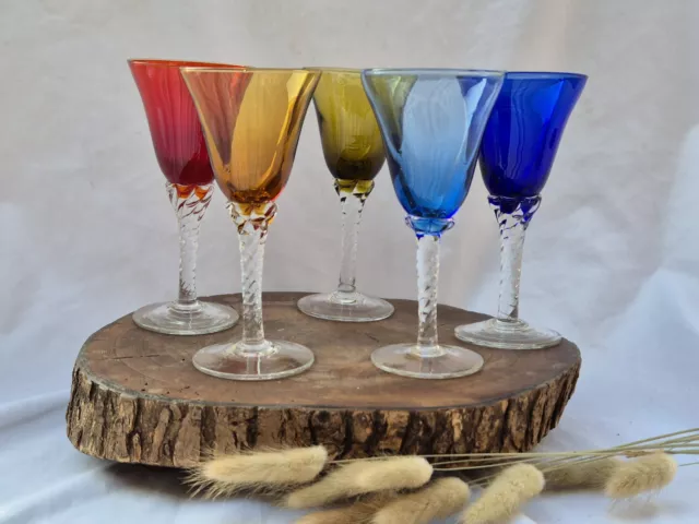 Lot De 5 Verres A Vin Couleurs Torsadé Vintage