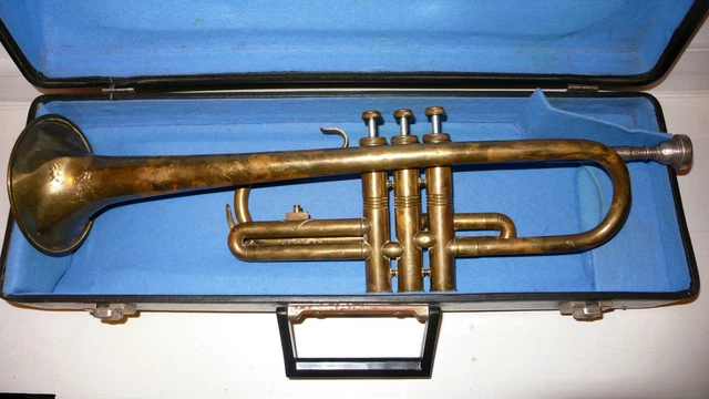 This Is Vintage, Old Lignatone Brass Trumpet/ Trompette