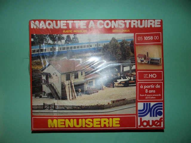 La boite complémentaire de la rotonde de trains miniatures par Jouef au