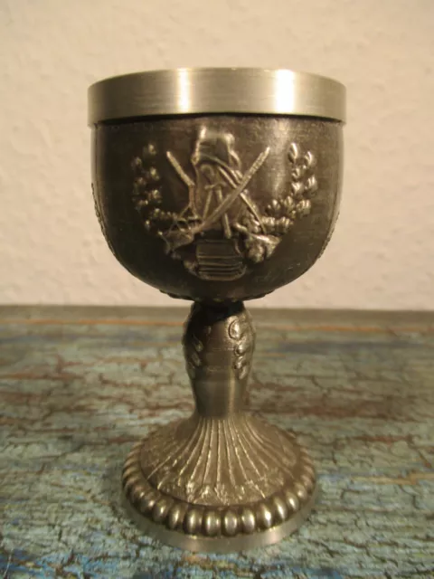 Vintage Estaño Huevo Motivo de Caza 2cl 8cm 92% Estaño Magnífico Miniatura Copa Rústico