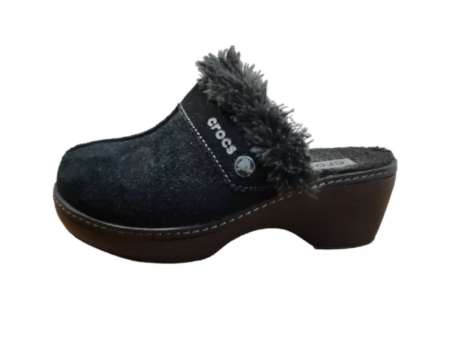 NWOB Crocs Cobbler Mules Women's Size 7  Black Suede Fur Lined Clogs 11602