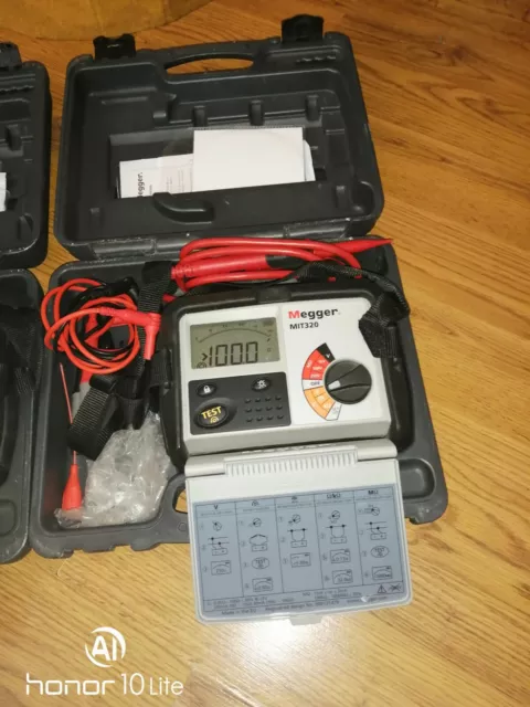 Megger MIT330 - Insulation Tester