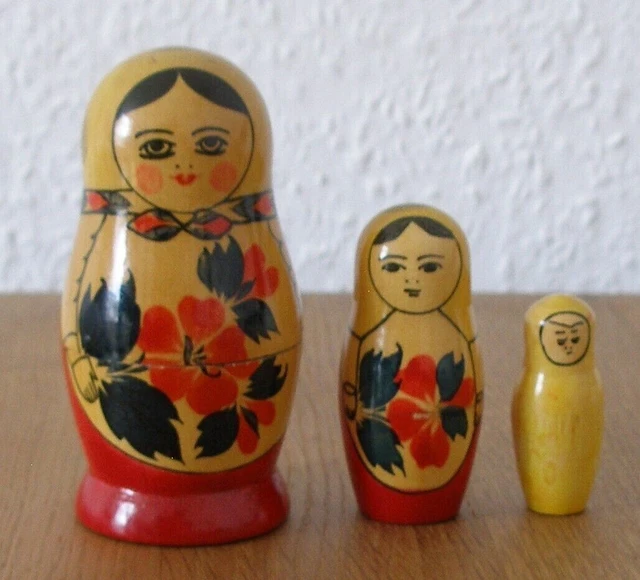 Matrjoschka! Matroschka! Babuschka! Matrioschka! 3 Holzpuppen! ALT & SCHÖN!!!!