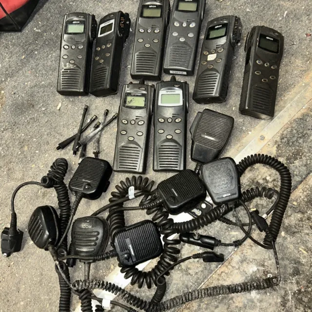 Lot Of 8 MACOM HARRIS P5100/P7100 Two Way Portable Radio No Battery